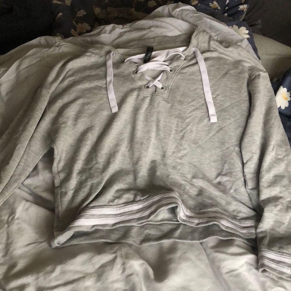Women’s crop sweater